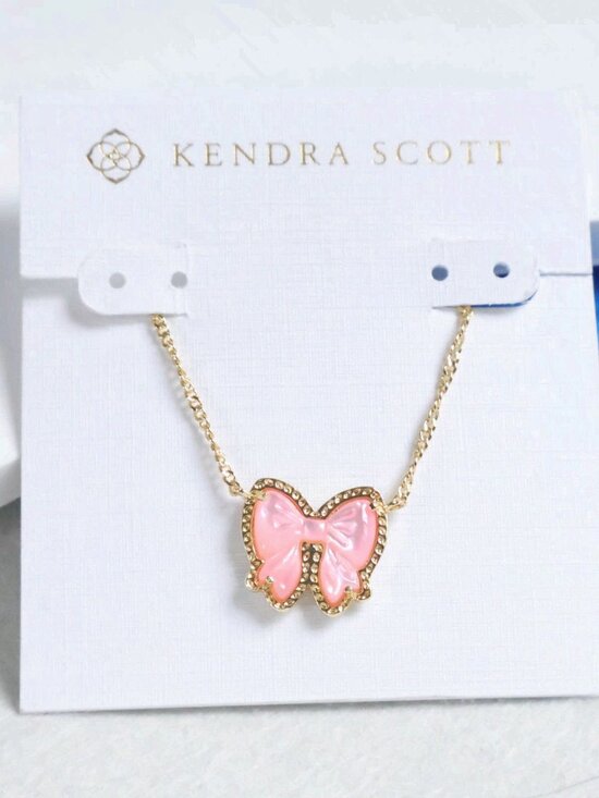 Kendra Scott Jewelry - Kendra Scott Haley Bow Gold Blush Mother-of-Pearl Necklace NEW Perfect condition